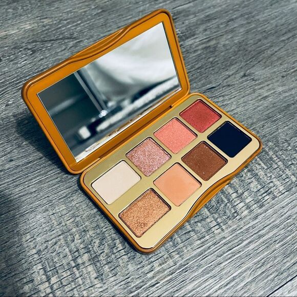 Too Faced Kitty Likes to Scratch Mini Eyeshadow Palette - Picture 9 of 12